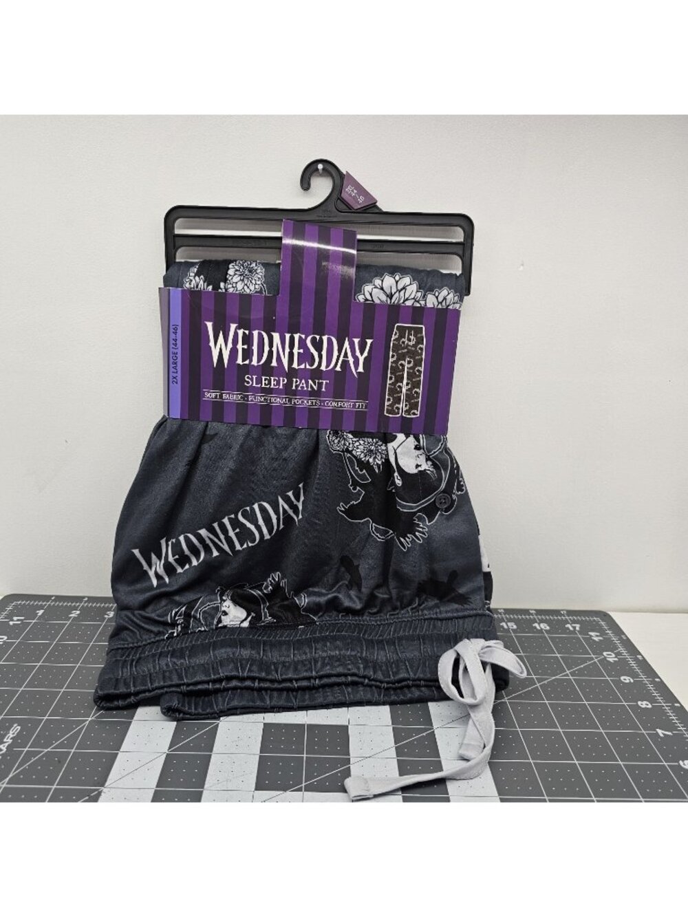 NWT Wednesday Addams Pajama Sleep Lounge Pants Size 2X Large 2XL Black Goth GFX